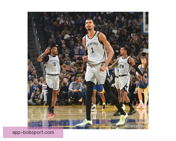 两场狂轰116分再破九大纪录文班亚马豪取十五连胜冲击历史巅峰之路